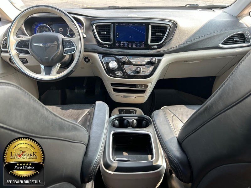 2018 Chrysler Pacifica Limited 19