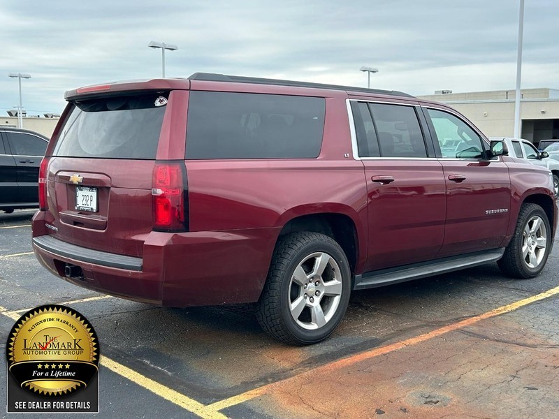 2016 Chevrolet Suburban LT 3