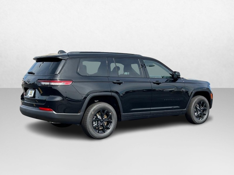 2024 Jeep Grand Cherokee L Altitude X 3