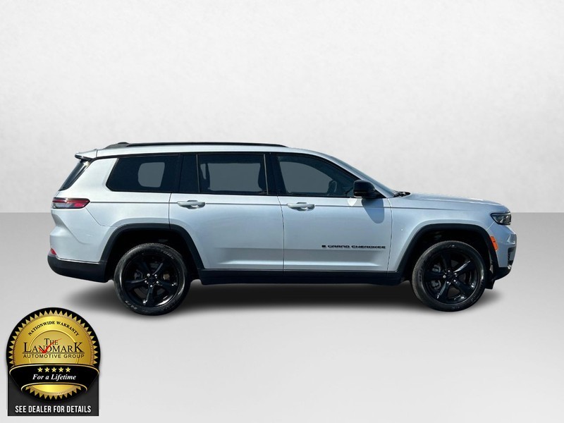 2023 Jeep Grand Cherokee L 4WD Altitude 2