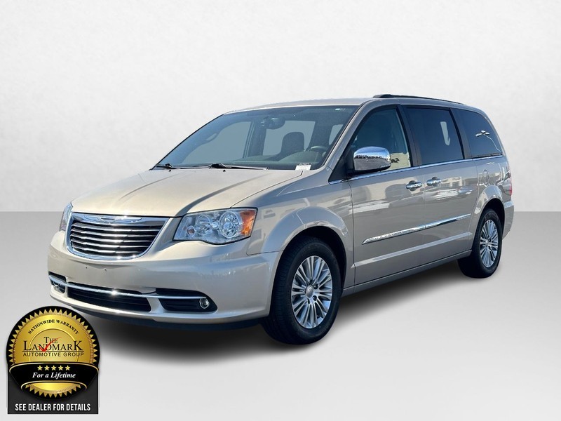 2015 Chrysler Town & Country Touring-L 6