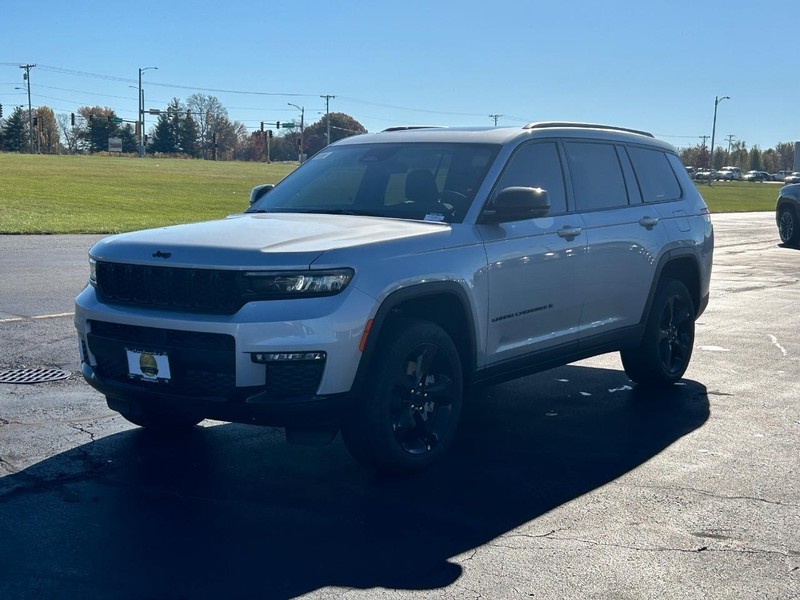 2025 Jeep Grand Cherokee L Limited 5