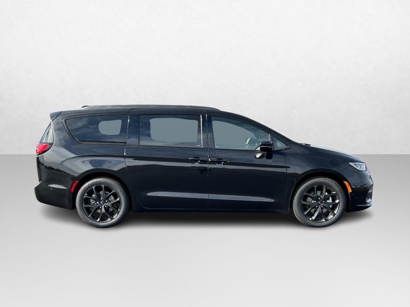 2025 Chrysler Pacifica Limited 2