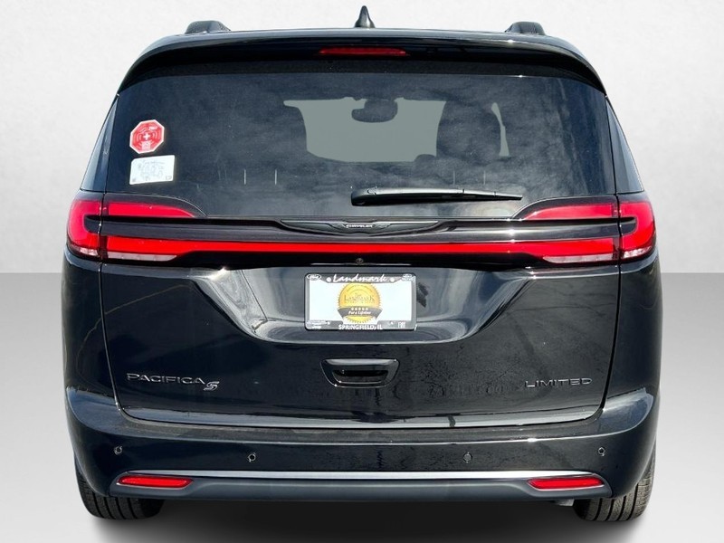 2025 Chrysler Pacifica Limited 7