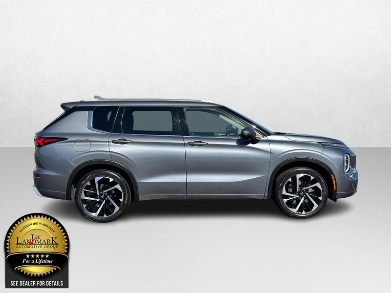 2022 Mitsubishi Outlander SEL 2