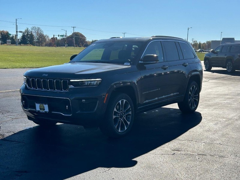 2025 Jeep Grand Cherokee Overland 5