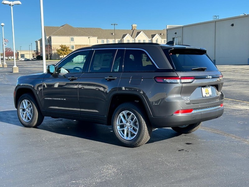 2025 Jeep Grand Cherokee Laredo 7