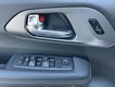 2025 Chrysler Pacifica Select thumbnail image 04