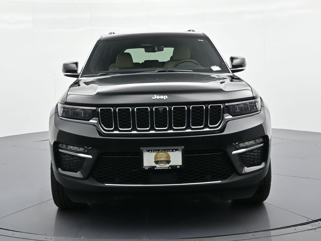 Jeep Grand Cherokee Vehicle Full-screen Gallery Image 3