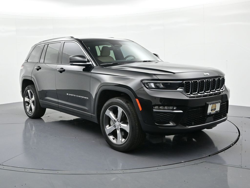 Jeep Grand Cherokee Vehicle Full-screen Gallery Image 4