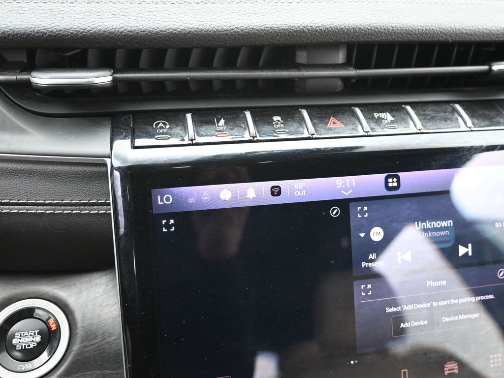 Jeep Grand Cherokee Vehicle Full-screen Gallery Image 11