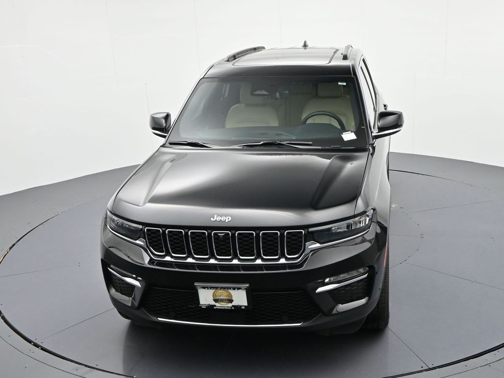 Jeep Grand Cherokee Vehicle Full-screen Gallery Image 19