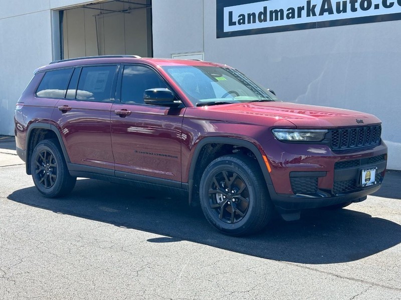 Jeep Grand Cherokee L Vehicle Full-screen Gallery Image 2