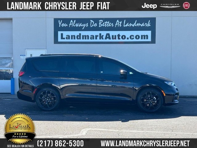 2025 Chrysler Pacifica Limited at Landmark Chrysler Jeep Fiat in Springfield IL