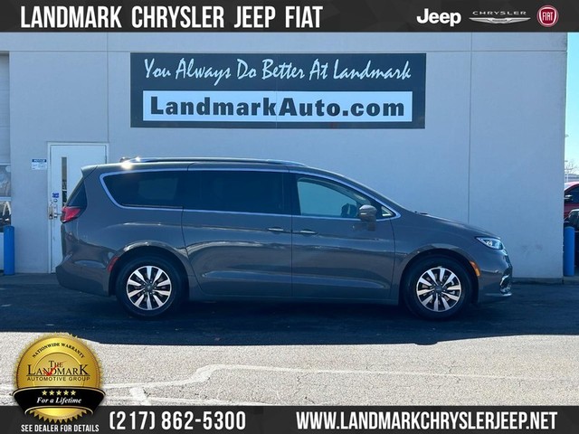 2021 Chrysler Pacifica Hybrid Touring L at Landmark Chrysler Jeep Fiat in Springfield IL