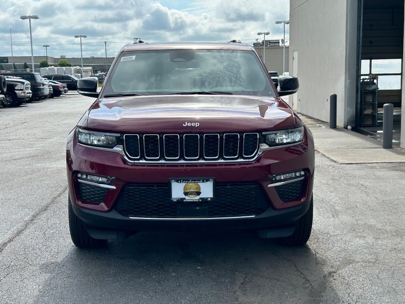 Jeep Grand Cherokee Vehicle Full-screen Gallery Image 3