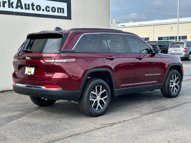 Jeep Grand Cherokee Vehicle Full-screen Gallery Image 4