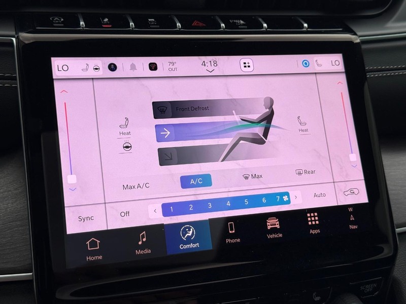 Jeep Grand Cherokee Vehicle Full-screen Gallery Image 14