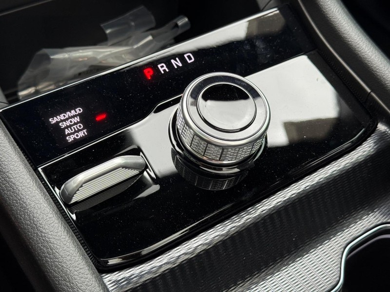 Jeep Grand Cherokee Vehicle Full-screen Gallery Image 17