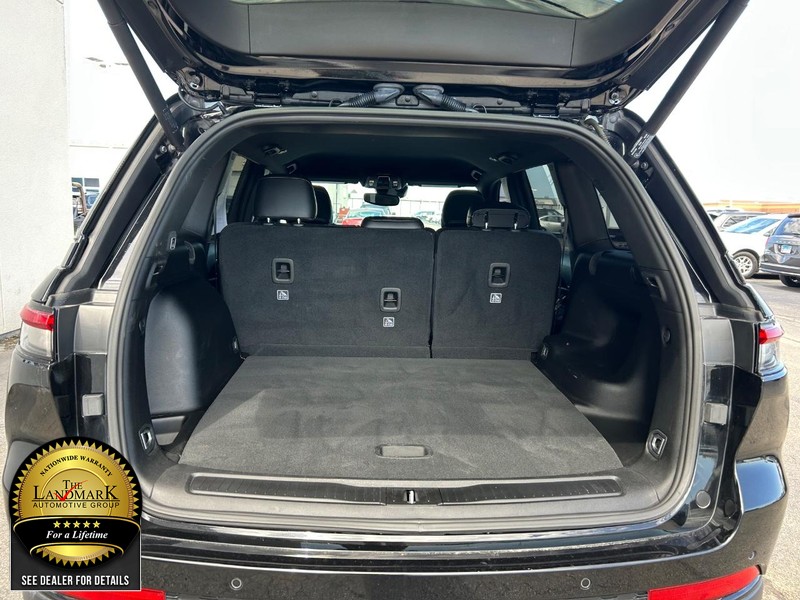 Jeep Grand Cherokee Vehicle Full-screen Gallery Image 19