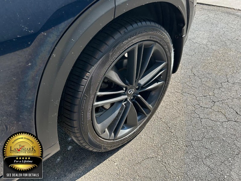 INFINITI QX55 Vehicle Full-screen Gallery Image 21