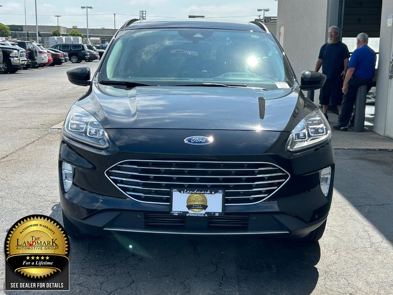 Ford Escape Vehicle Full-screen Gallery Image 4