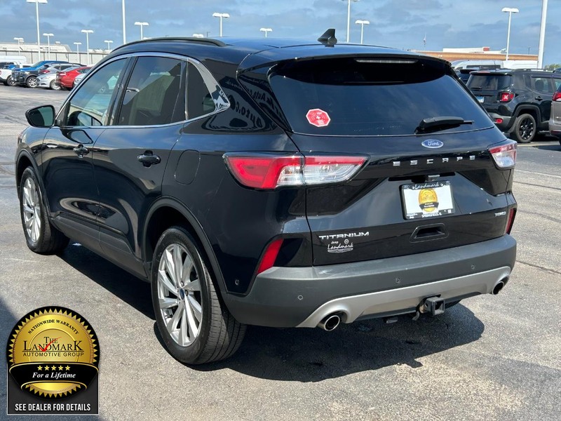 Ford Escape Vehicle Full-screen Gallery Image 6