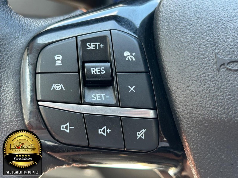 Ford Escape Vehicle Full-screen Gallery Image 10