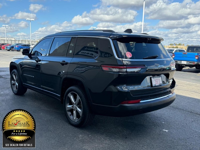 Jeep Grand Cherokee L Vehicle Full-screen Gallery Image 6