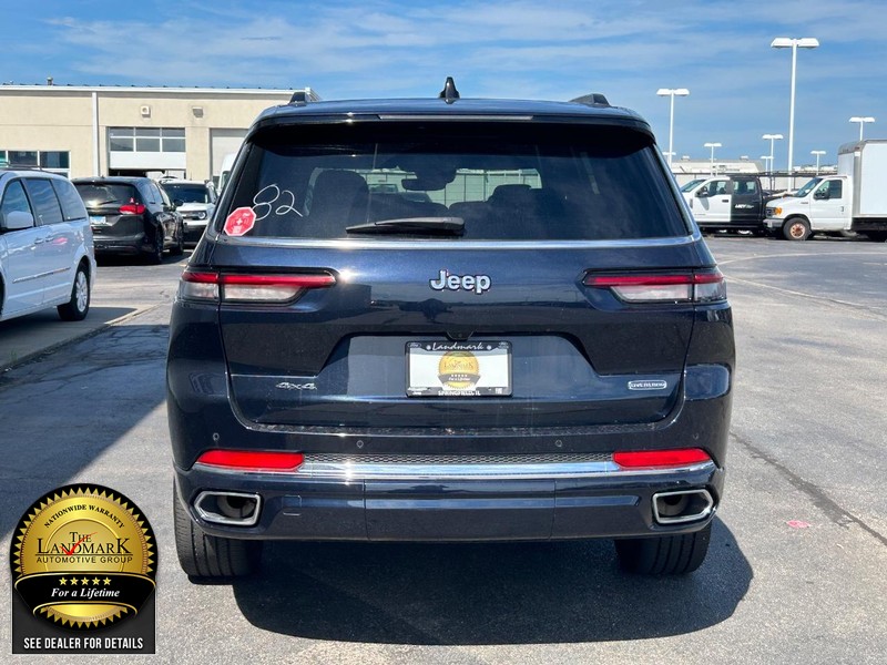 Jeep Grand Cherokee L Vehicle Full-screen Gallery Image 7