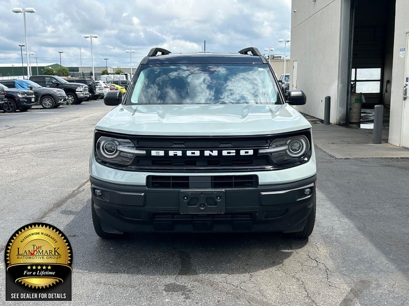 Ford Bronco Sport Vehicle Full-screen Gallery Image 4