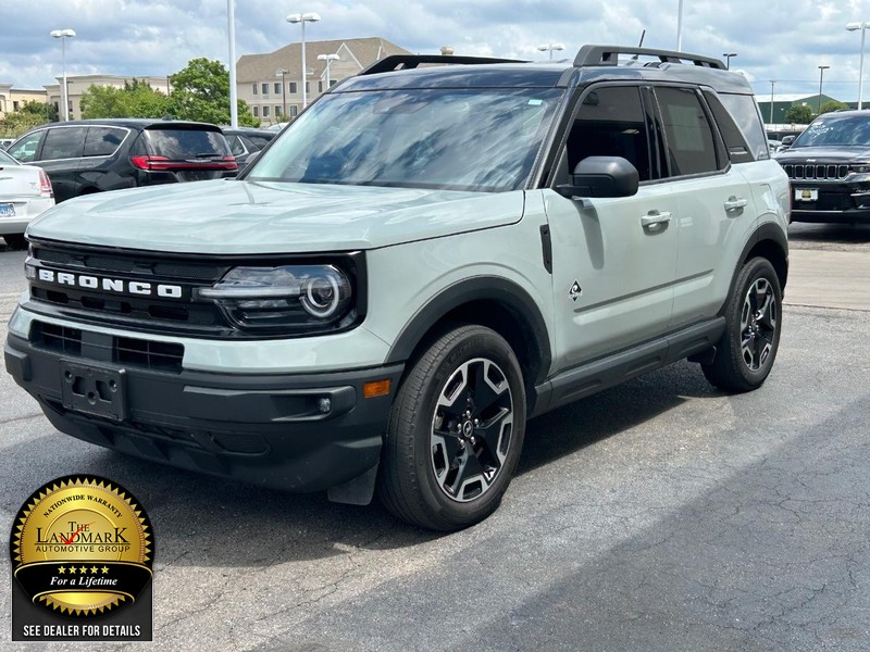 Ford Bronco Sport Vehicle Full-screen Gallery Image 5