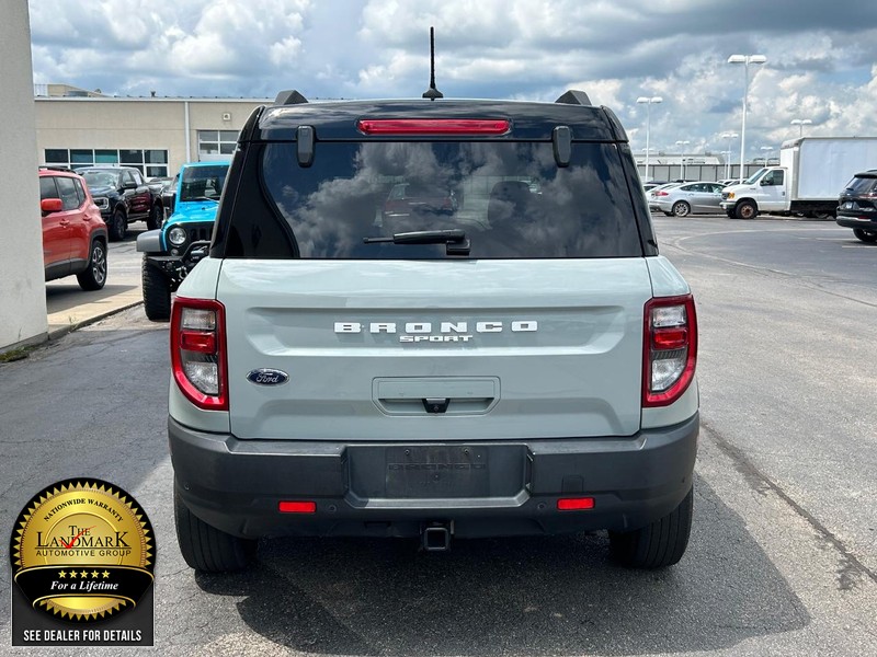 Ford Bronco Sport Vehicle Full-screen Gallery Image 7