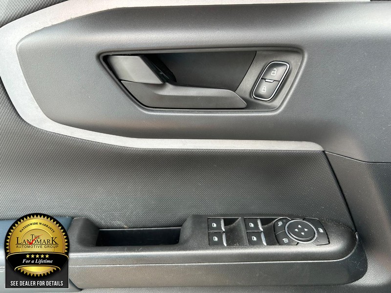 Ford Bronco Sport Vehicle Full-screen Gallery Image 8