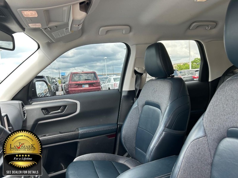 Ford Bronco Sport Vehicle Full-screen Gallery Image 9