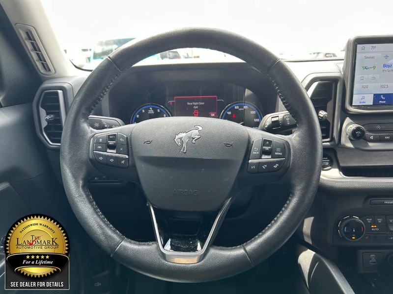 Ford Bronco Sport Vehicle Full-screen Gallery Image 17