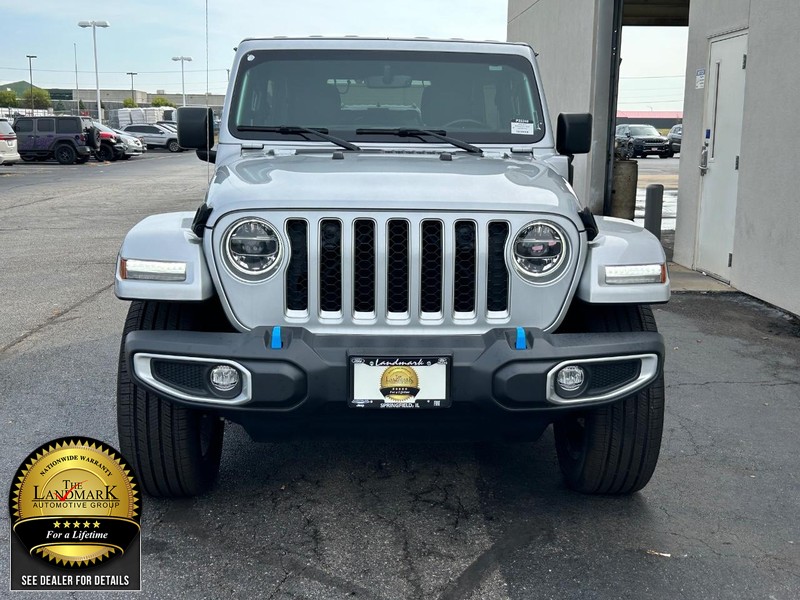 Jeep Wrangler 4xe Vehicle Full-screen Gallery Image 4