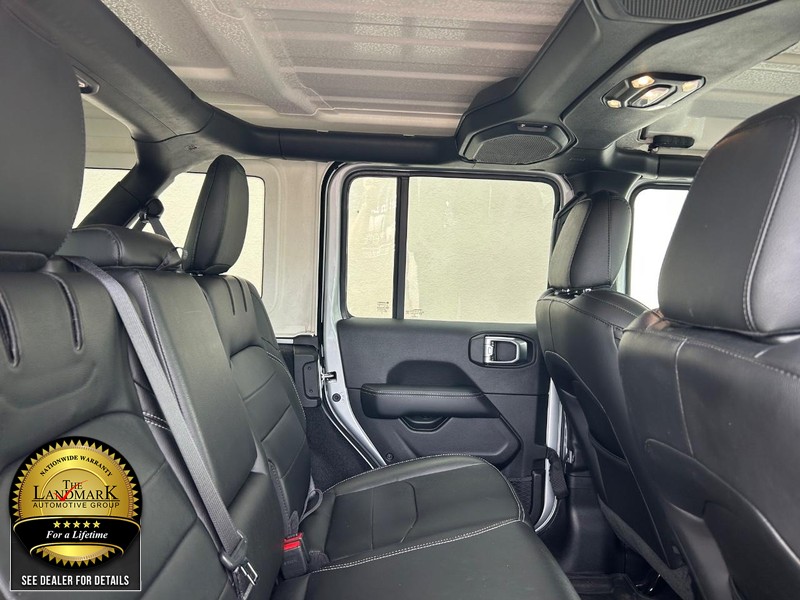 Jeep Wrangler 4xe Vehicle Full-screen Gallery Image 16