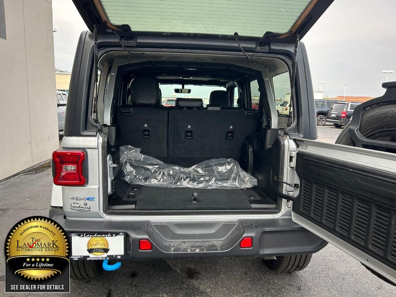 Jeep Wrangler 4xe Vehicle Full-screen Gallery Image 20