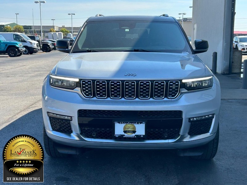 Jeep Grand Cherokee L Vehicle Full-screen Gallery Image 4