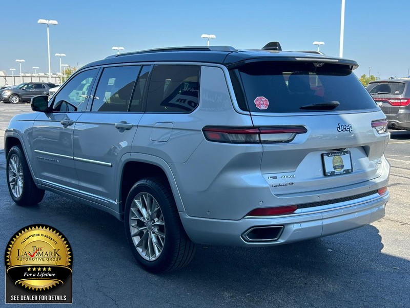 Jeep Grand Cherokee L Vehicle Full-screen Gallery Image 6