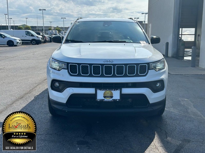 Jeep Compass Vehicle Full-screen Gallery Image 4