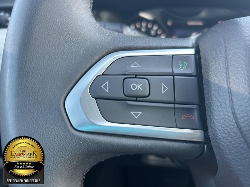 Jeep Compass Vehicle Full-screen Gallery Image 10