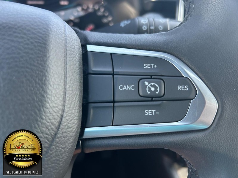 Jeep Compass Vehicle Full-screen Gallery Image 11