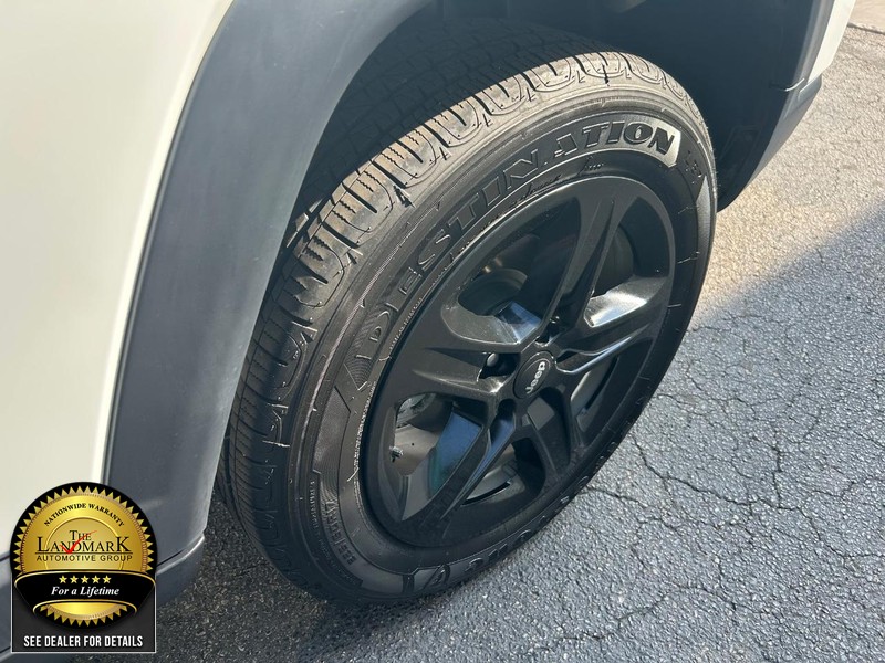 Jeep Compass Vehicle Full-screen Gallery Image 19