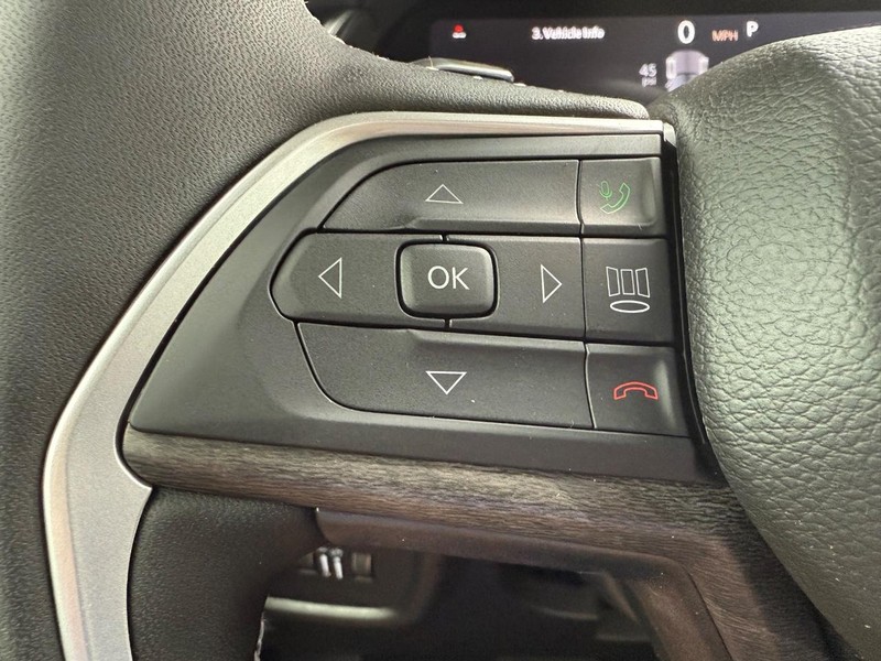 Jeep Grand Cherokee Vehicle Full-screen Gallery Image 6