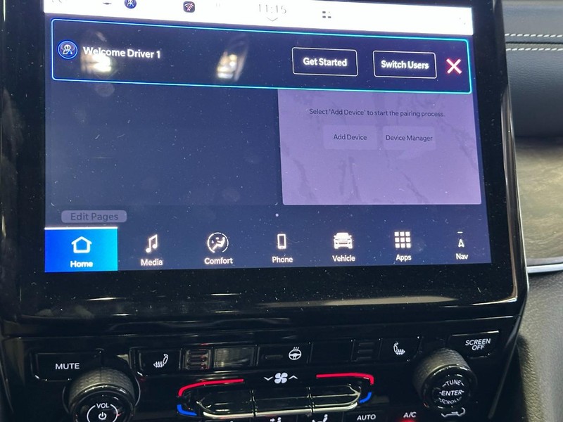 Jeep Grand Cherokee Vehicle Full-screen Gallery Image 14