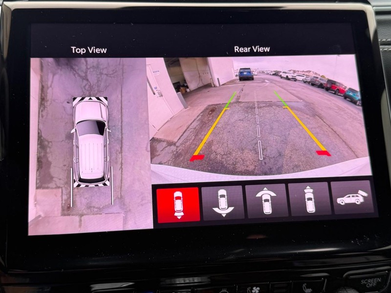 Jeep Grand Cherokee Vehicle Full-screen Gallery Image 8