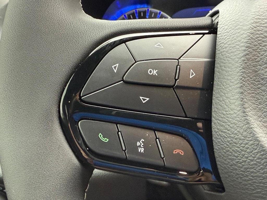 Chrysler Pacifica Vehicle Full-screen Gallery Image 6