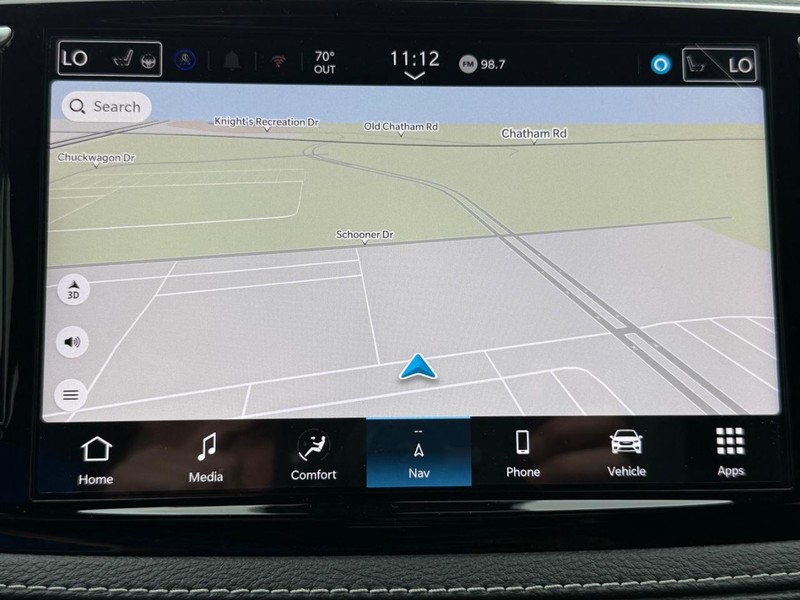 Chrysler Pacifica Vehicle Full-screen Gallery Image 10